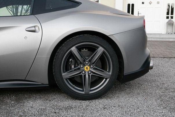 Ferrari F12 Berlinetta - 7