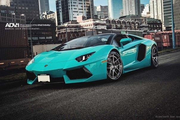 Lamborghini Aventador Roadster - 4