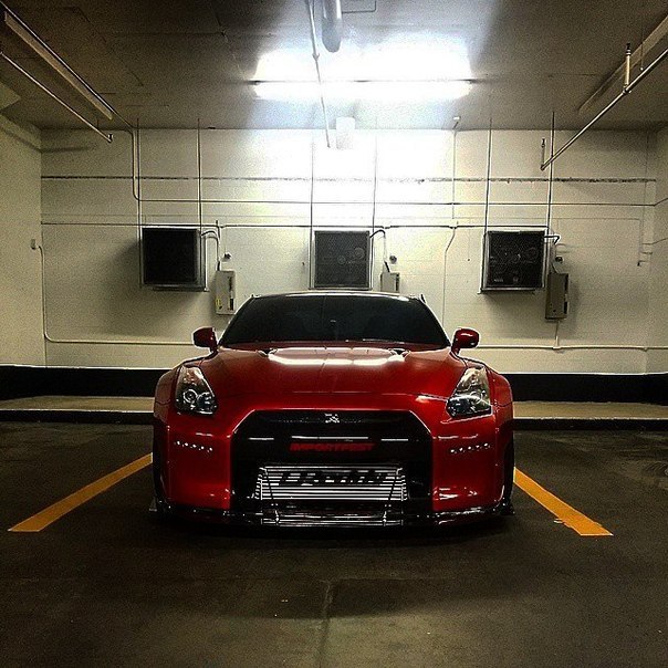 Nissan GT-R - 8