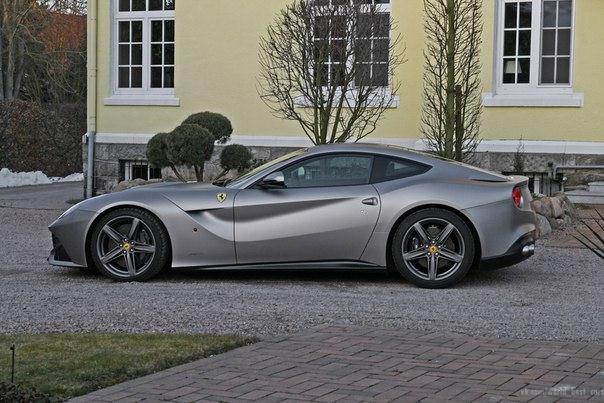 Ferrari F12 Berlinetta - 3