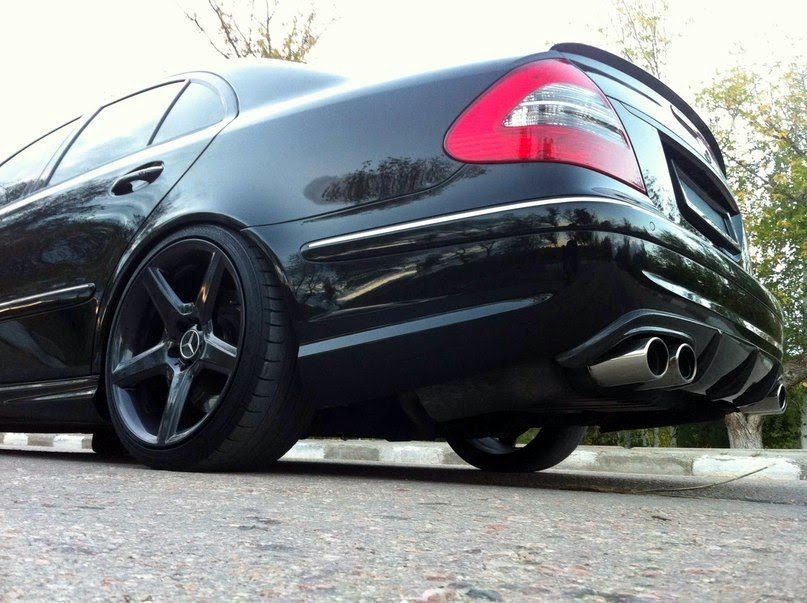 Mercedes-Benz E55 AMG - 4