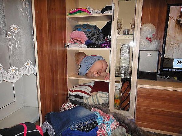 Тишина в комнате...Захожу и вижу картину...