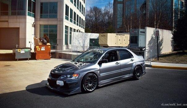 Mitsubishi Lancer Evolution IX - 4