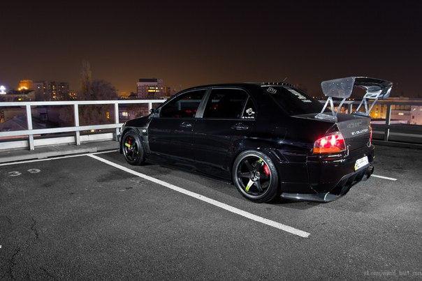 Mitsubishi Lancer Evolution 9 - 3