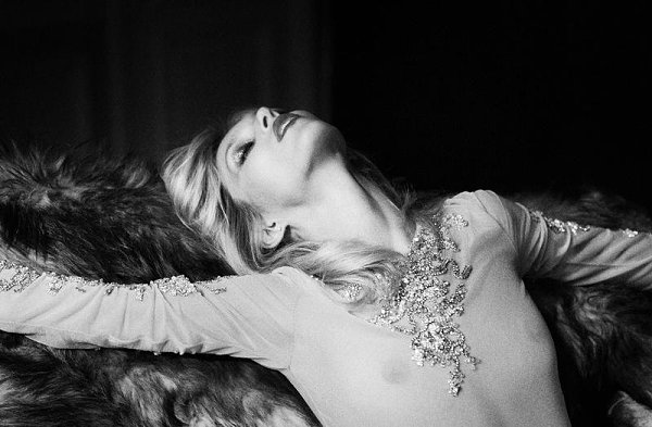 Shot by Ezra Petronio - 7