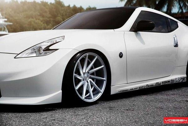 Nissan 370Z - 5