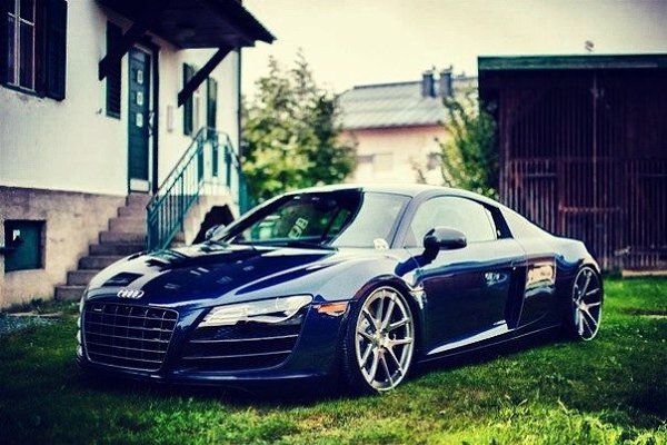 Audi R8