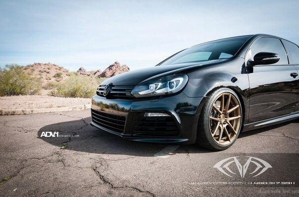 Volkswagen Golf R - 4