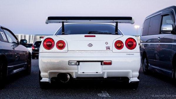 Nissan Skyline GT-R R34