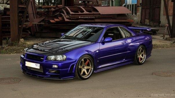 Nissan Skyline (R34) - 6