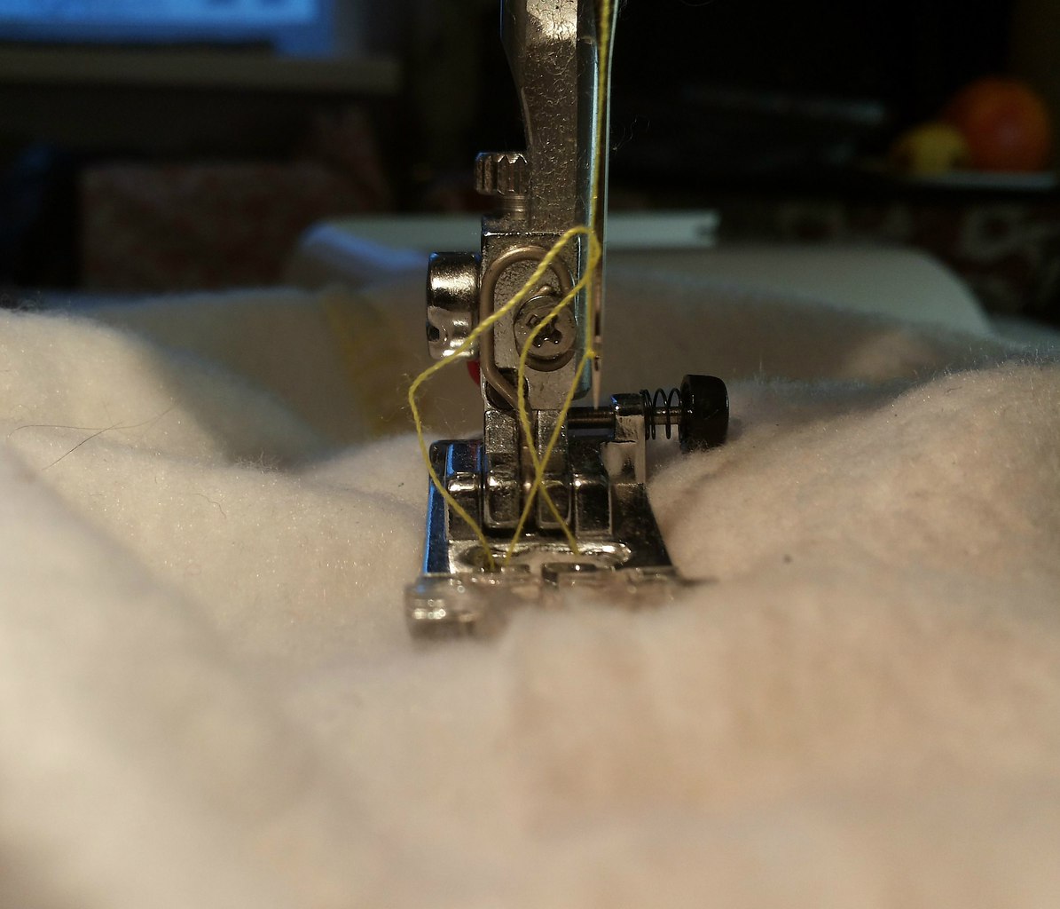 Почему путается нитка в швейной машинке