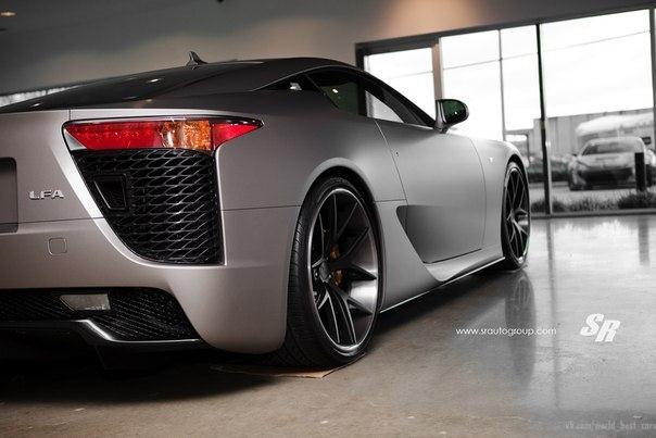 Lexus LFA.: 4.8 V10: 560 .. : 480 :  : ... - 6