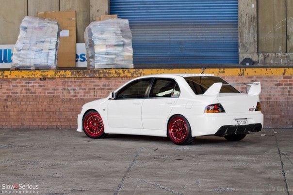 Mitsubishi Lancer Evolution IX - 4