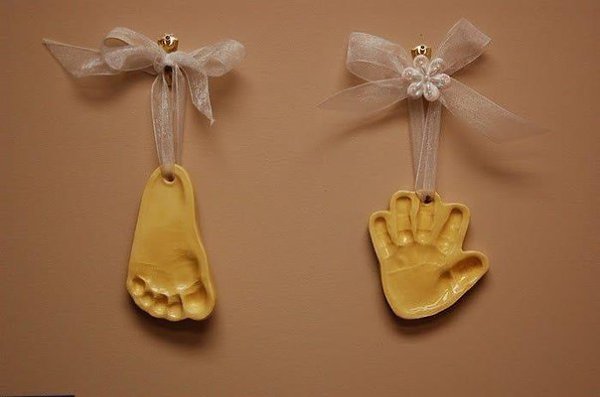 ОТПЕЧАТКИ ДЕТСКИХ РУЧЕК И НОЖЕК СВОИМИ РУКАМИ! Вот так можно сохранить надолго любой отпечаток. ...