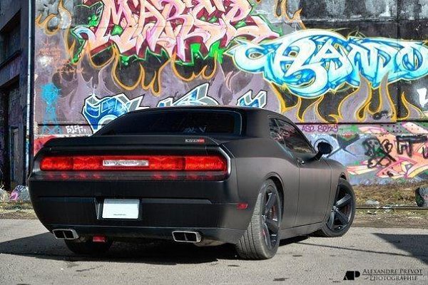 Dodge Challenger SRT8. - 3