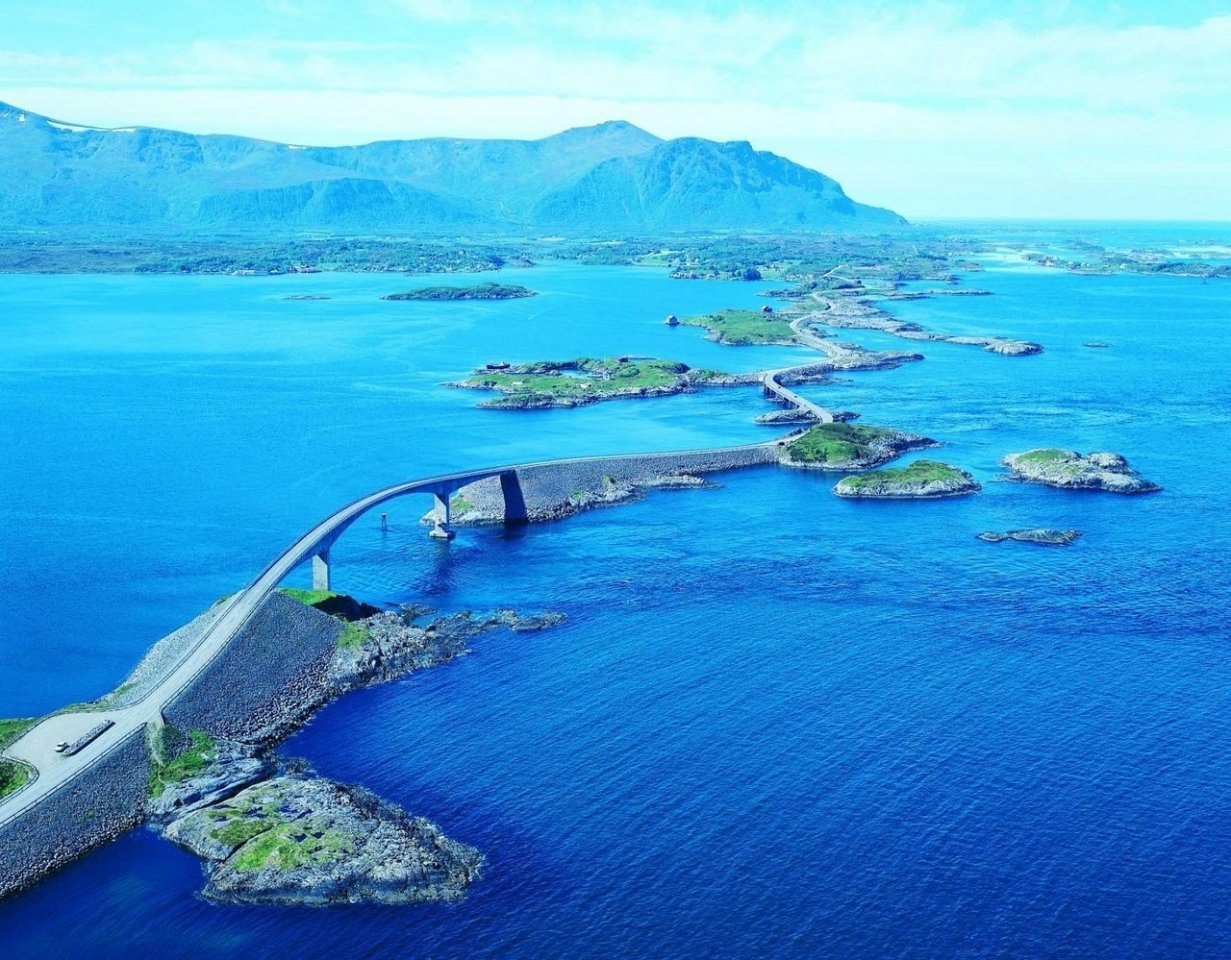 Атлантическая дорога. Дорога Атлантик роуд Норвегия. Мост Атлантик роуд Норвегия. Атлантическая дорога в Норвегии фото. Североатлантическая дорога в Норвегии.