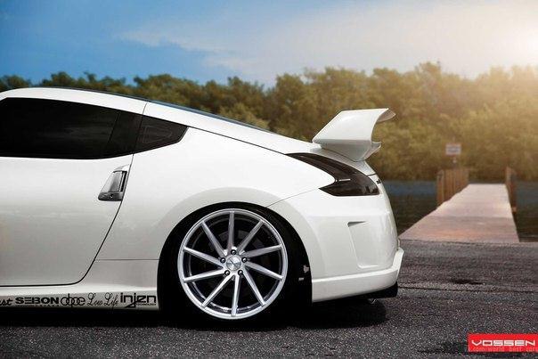 Nissan 370Z - 6