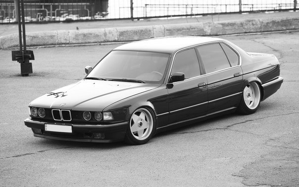 BMW E32