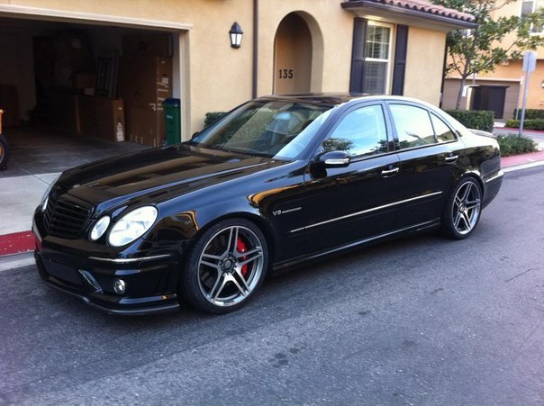 Mercedes-Benz E55 AMG