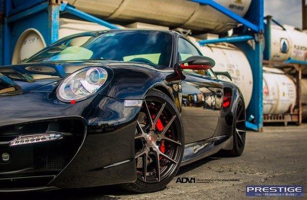 Porsche 911(997) Turbo - 2
