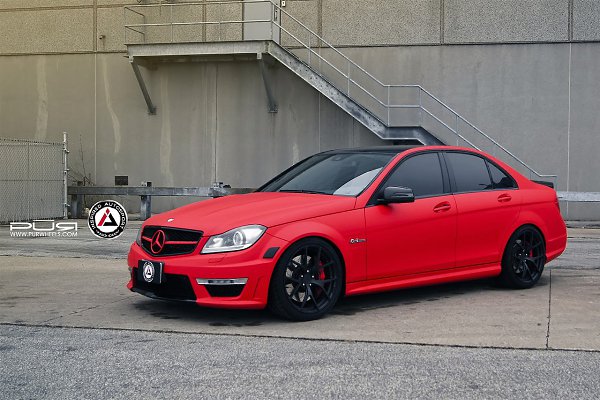 Mercedes-Benz W204 C63 AMG