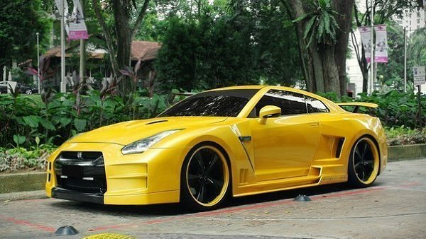 Nissan GT-R