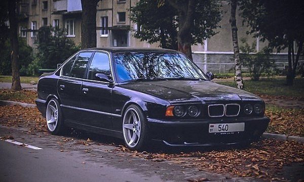 BMW M5 E34