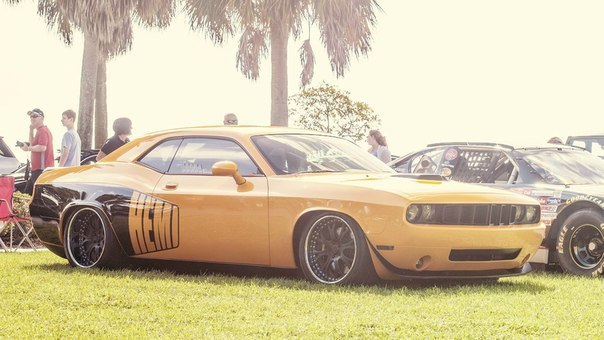 Dodge Challenger