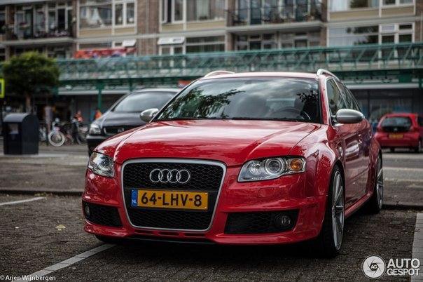 Audi RS4 Avant B7