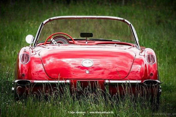 1960 Chevrolet Corvette - 8