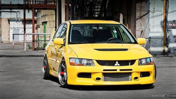 Mitsubishi Lancer Evolution IX - 2