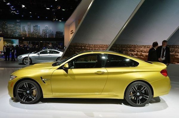 BMW M4 Coupe.: 2979 : 431 .. : 550  :  6 ... - 4