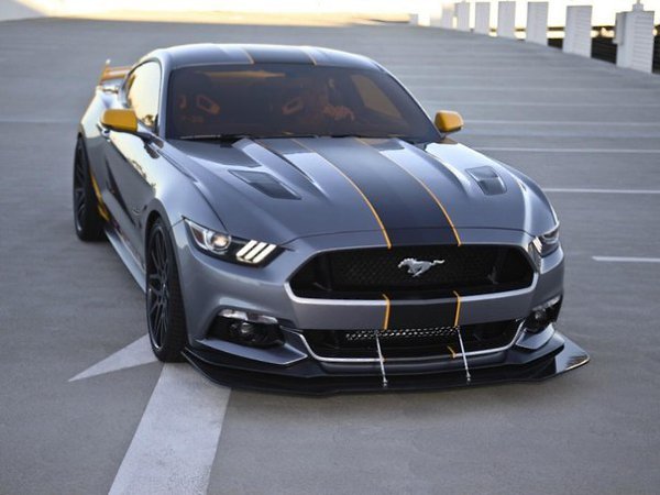 Ford Mustang GT - 6