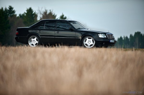 Mercedes-Benz E60 AMG W124