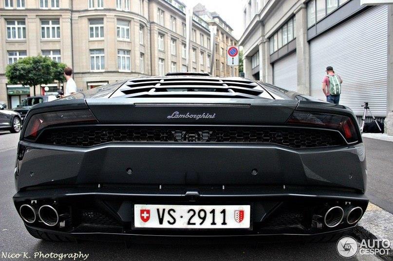 Lamborghini Huracan.  -  V10 (5204 )  - 610 .. @ 8.000 rpm . ... - 6