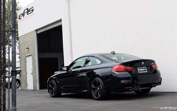 Black Sapphire Metallic BMW M4 Coup (F82).   R6 (2979 )  431 ..  ... - 6