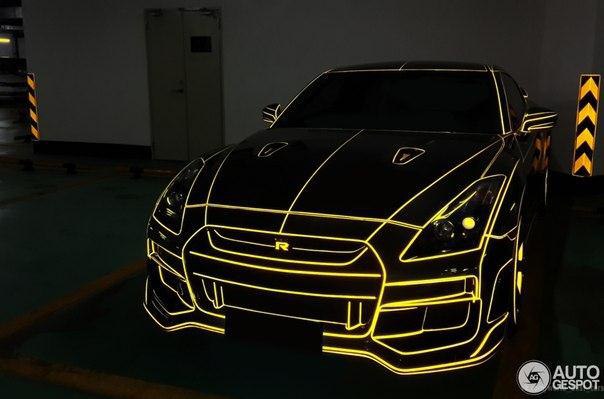 Tron Nissan GT-R. - 5