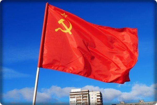 Не лги, что павший СССР был обитель зла и фальши. Я помню эти времена. Я помню всё как было раньше. ...