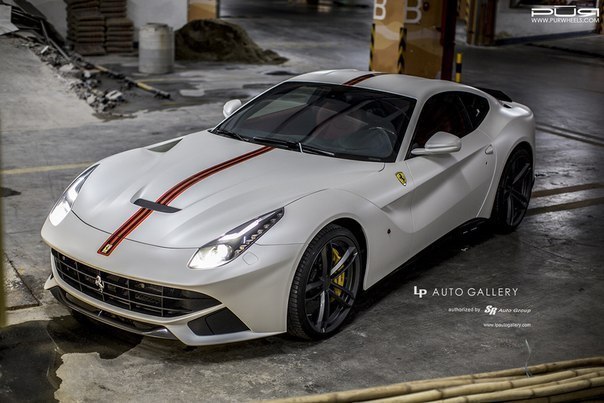 Ferrari F12 Berlinetta. Wheels: PUR RS07, 219, 2212 | Matte Anthracite.