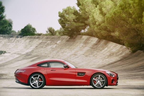 2015 Mercedes-AMG GT - 3