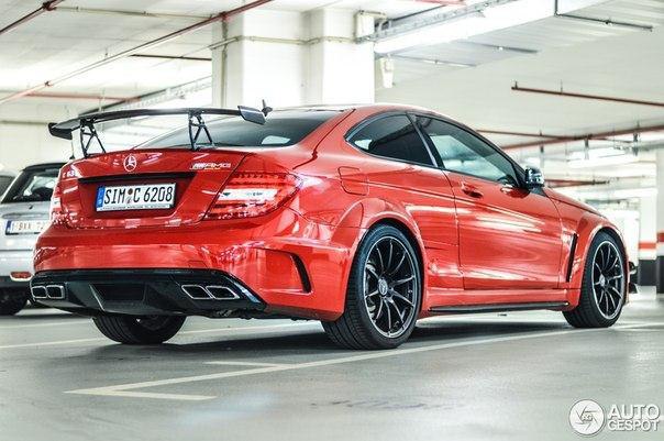 Mercedes-Benz C 63 AMG Coup Black Series. - 4