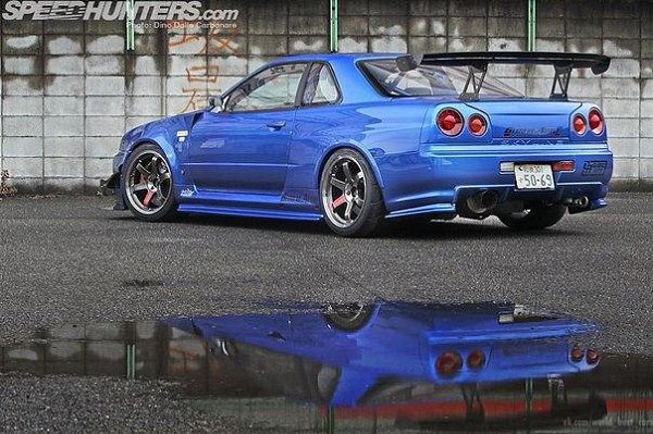 Nissan Skyline GT-R R34 - 4