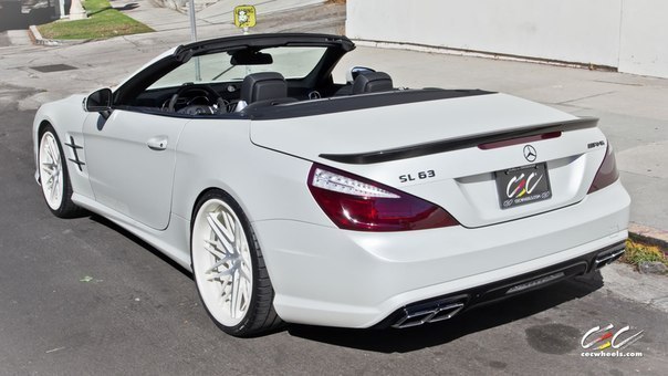 Mercedes-Benz SL63 AMG - 8