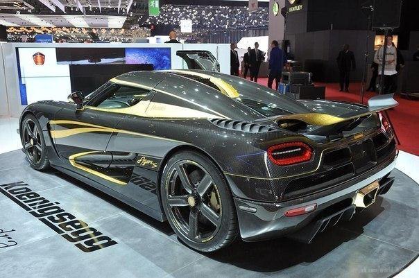 Koenigsegg Agera S.: ~ 51 .  : 1 030 ..  100/: 2.8 ... - 5