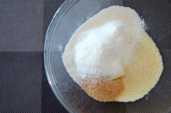 Грушево-шоколадный крамбл.Один из вариантов несложных и вкусных десертов, особенно актуален в летний ... - 3