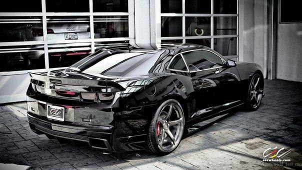 Chevrolet Camaro SS. - 3