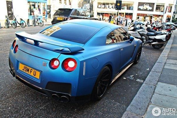 Nissan GT-R - 6