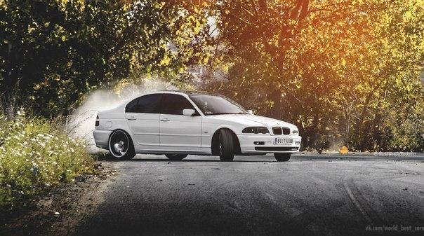 BMW 325i E46.