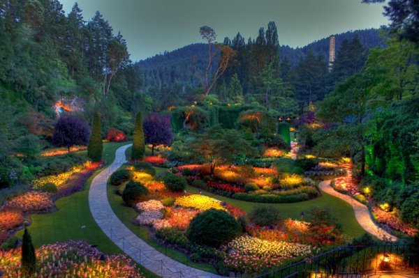   (Butchart Gardens, , ).  (Butchart Gardens)   ...