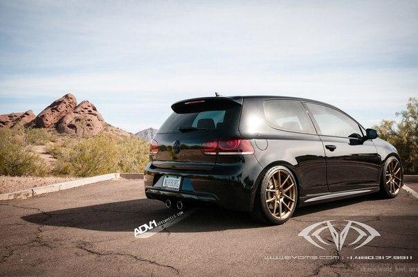 Volkswagen Golf R - 7